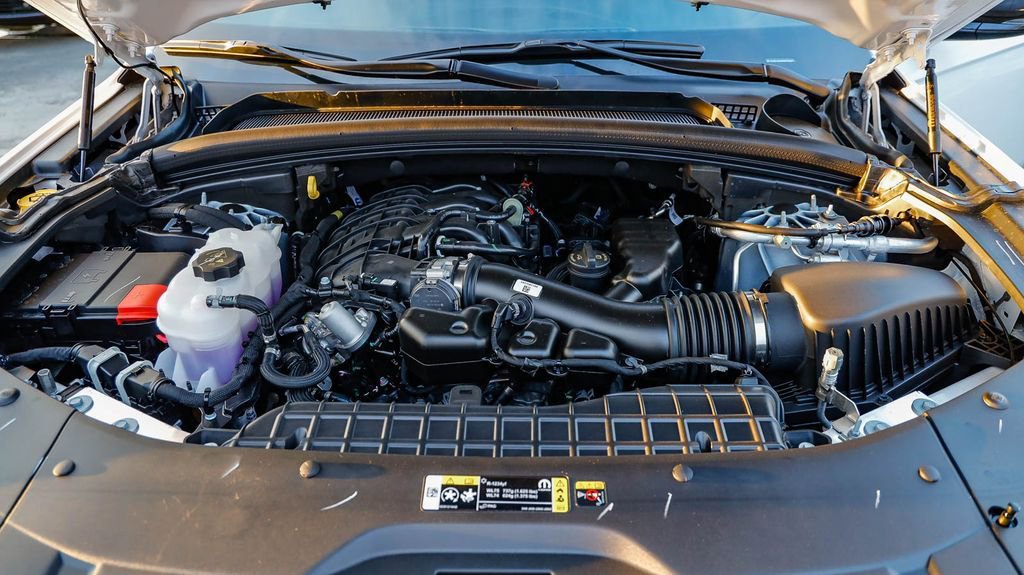 New 2025 Jeep Grand Cherokee Altitude image 27