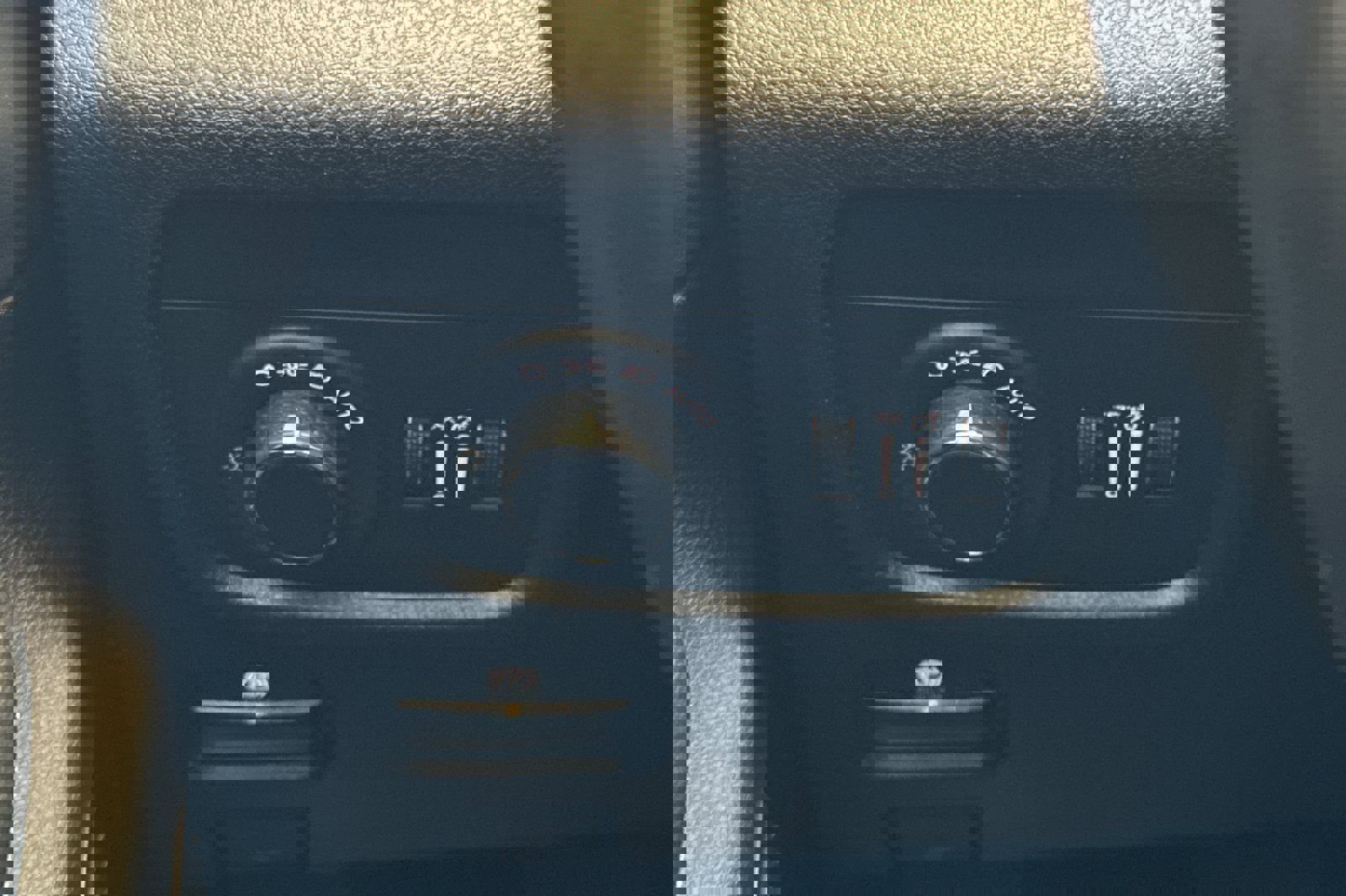 Used 2021 Jeep Grand Cherokee L Laredo w/ Luxury Tech Group I image 32