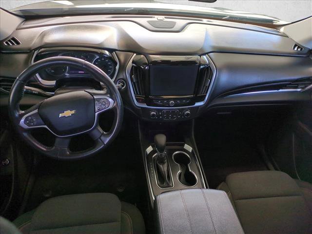 Used 2021 Chevrolet Traverse LT image 16