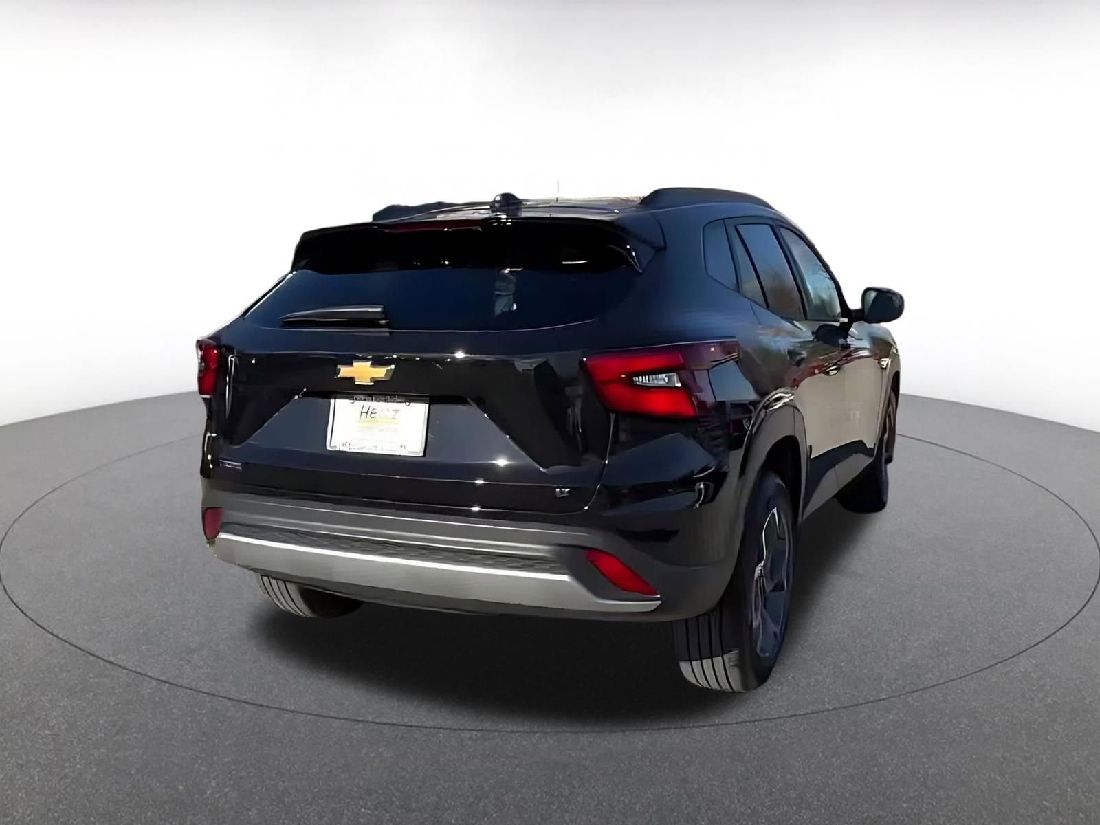 Used 2025 Chevrolet Trax LT w/ LT Convenience Package image 15