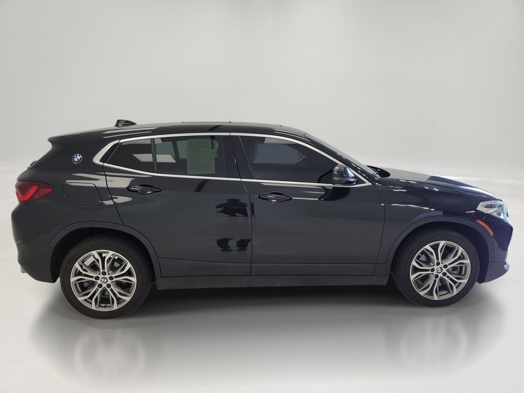 Used 2022 BMW X2 sDrive28i w/ Convenience Package FWD image 3