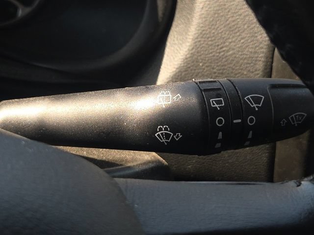 Used 2020 Jeep Renegade Altitude w/ UConnect 8.4 Nav Group FWD image 37