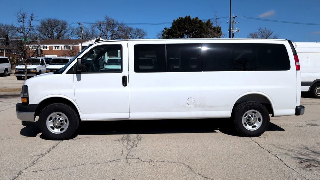 Used 2025 Chevrolet Express 3500 LT w/ LT Preferred Equipment Group image 17