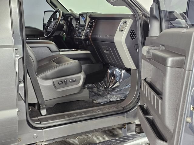 Used 2015 Ford F250 Lariat w/ Lariat Ultimate Package AWD/4WD image 13
