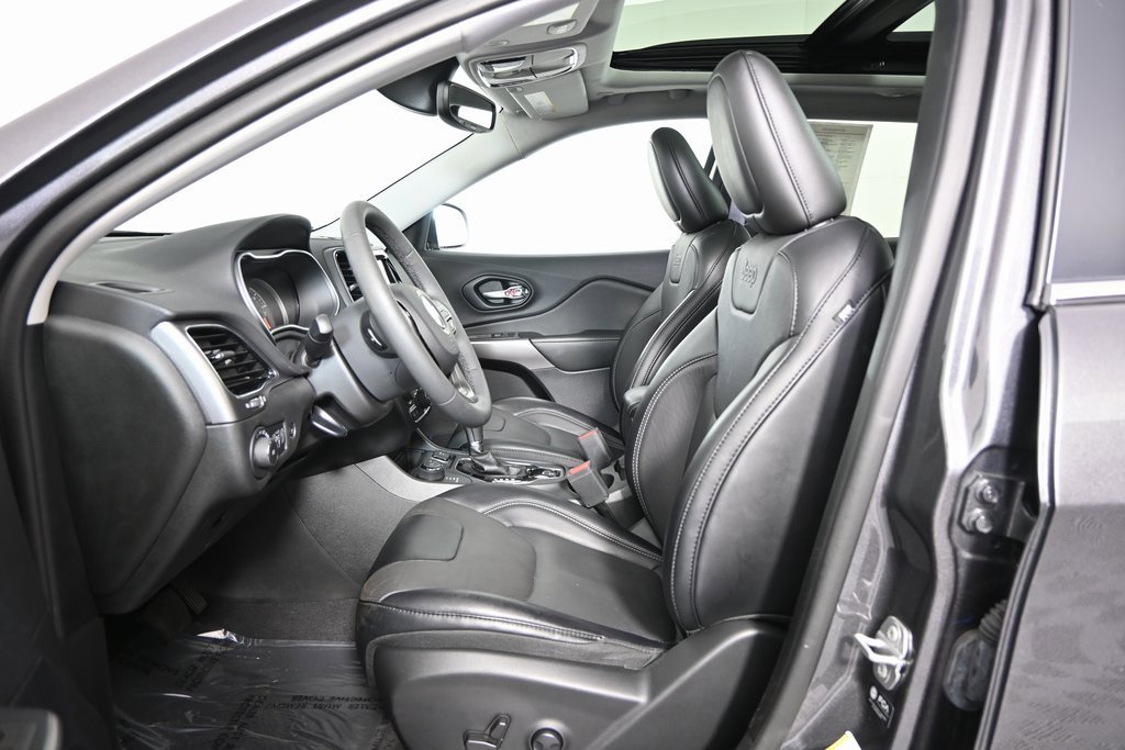 Used 2022 Jeep Cherokee Limited image 21