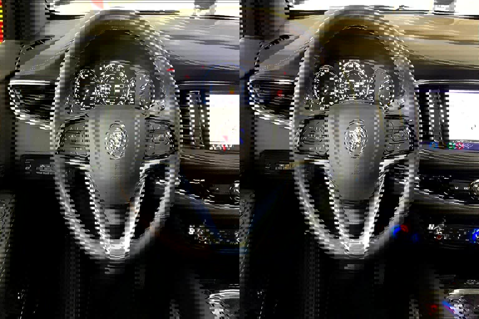 Certified 2023 Buick Enclave Avenir w/ Avenir Technology Package image 4