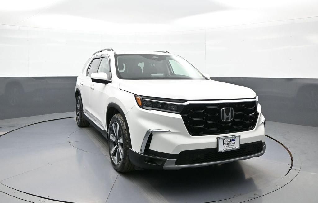 Certified 2023 Honda Pilot Elite image 3