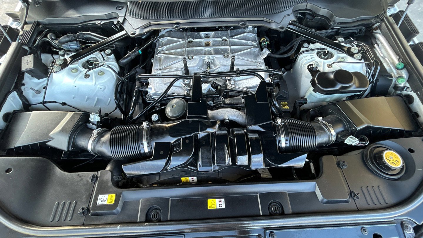 Used 2017 Land Rover Range Rover Long Wheelbase Supercharged image 9