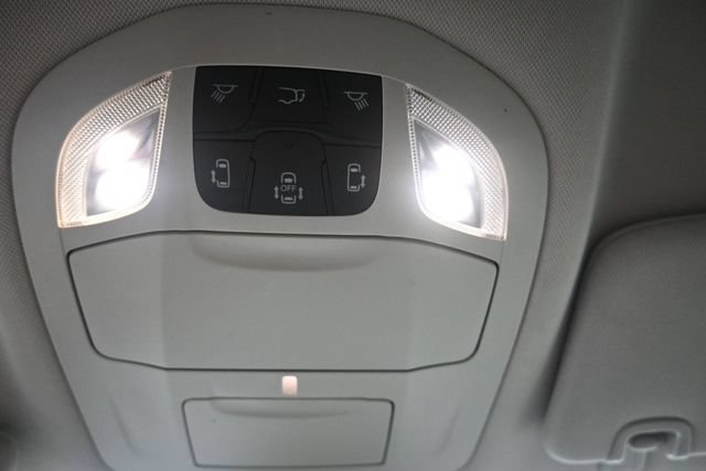 Used 2024 Chrysler Pacifica Touring-L FWD image 24