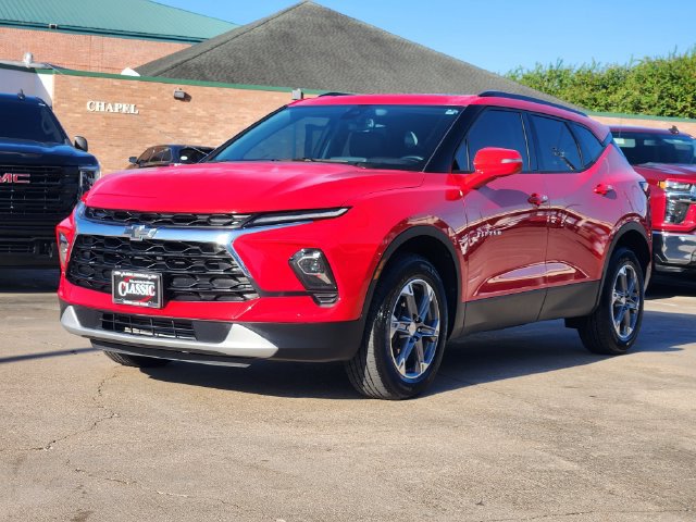 Used 2024 Chevrolet Blazer LT FWD image 3