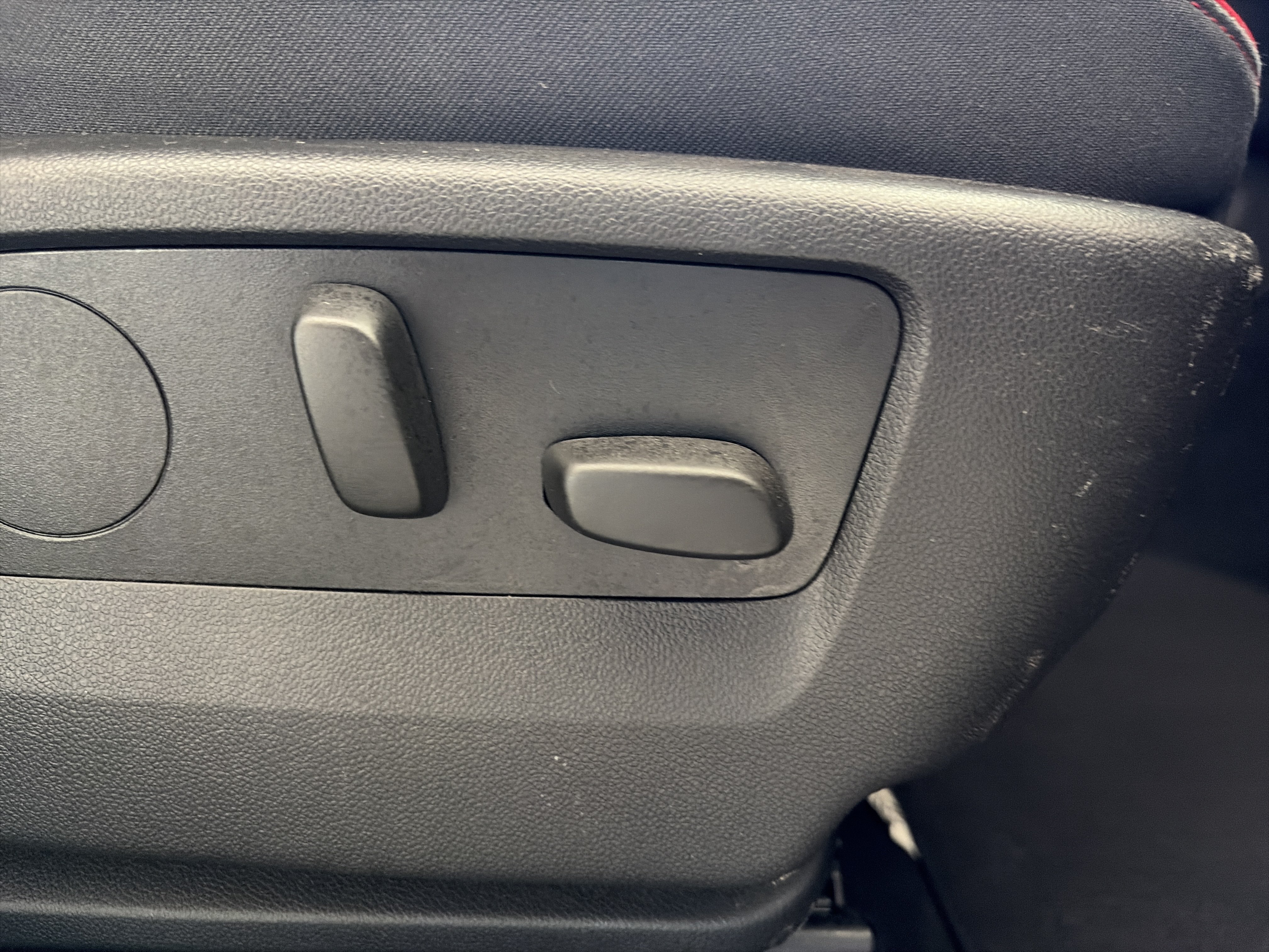 Used 2022 Buick Envision Essence w/ Technology Package II FWD image 17