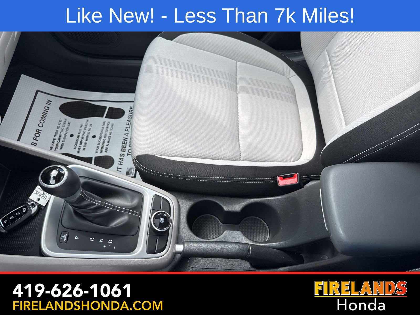 Used 2025 Hyundai Venue SEL image 24