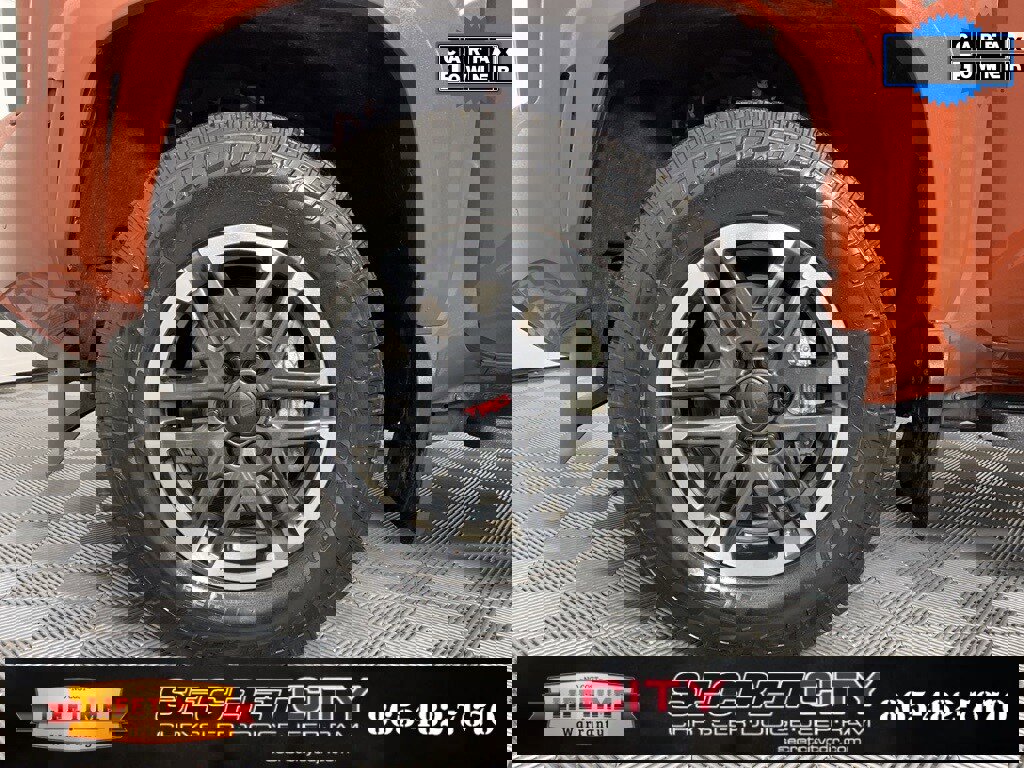 Used 2025 Toyota Tacoma TRD Sport w/ TRD Sport Premium Package image 9