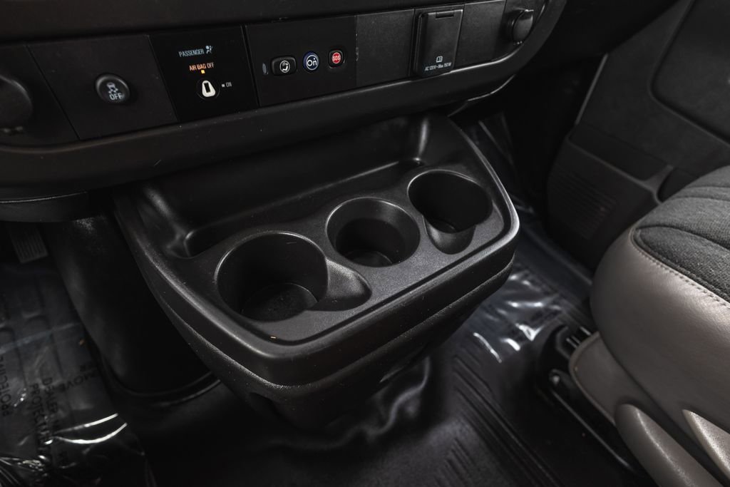 Used 2024 Chevrolet Express 2500 w/ Driver Convenience Package image 15