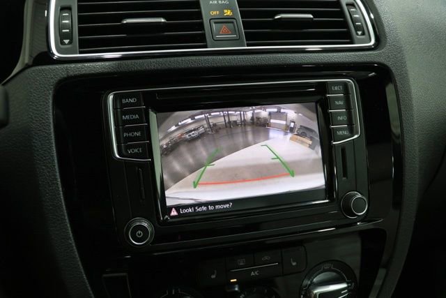 Used 2016 Volkswagen Jetta Sport FWD image 24