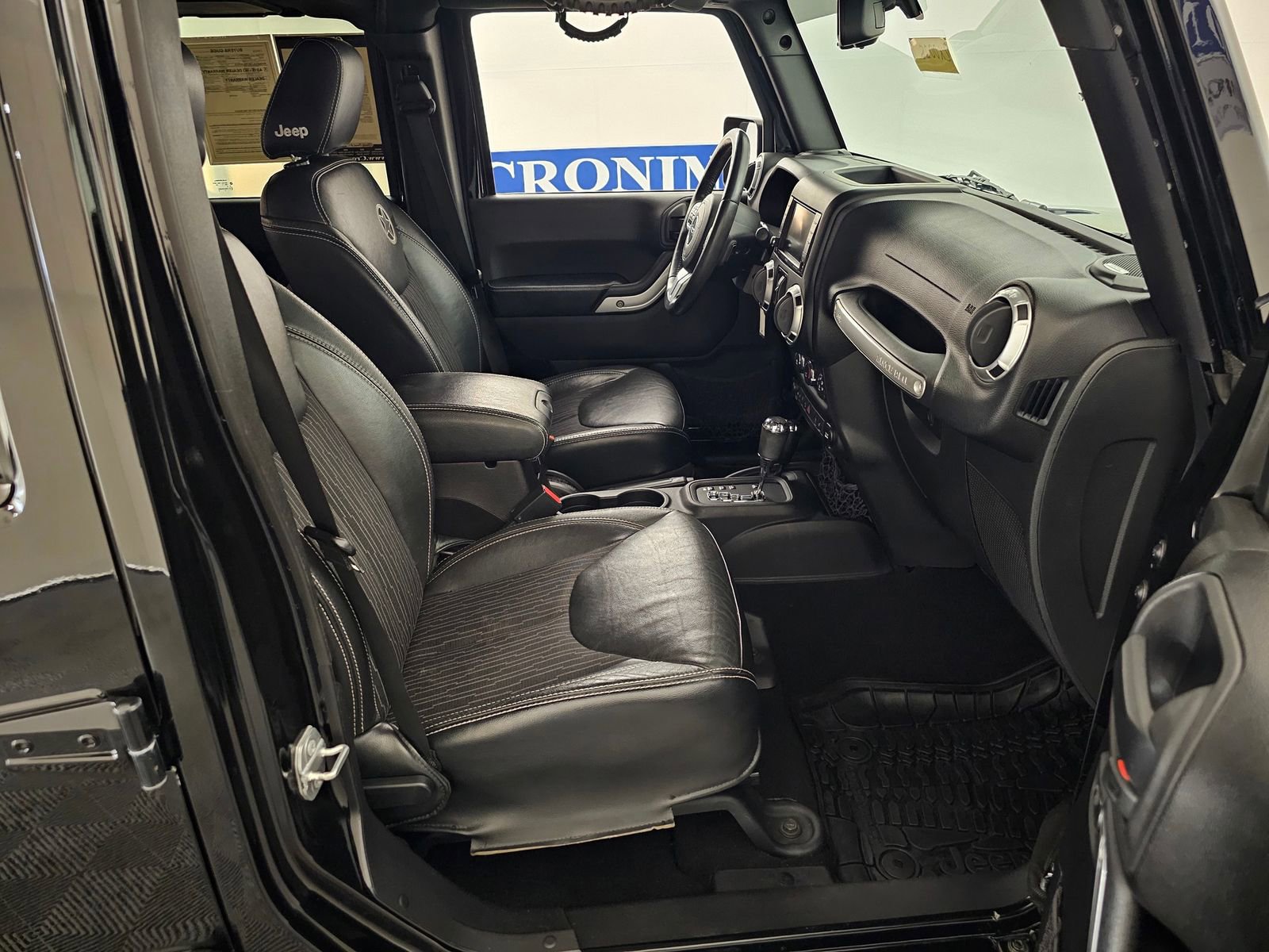 Used 2015 Jeep Wrangler Unlimited Sport image 26