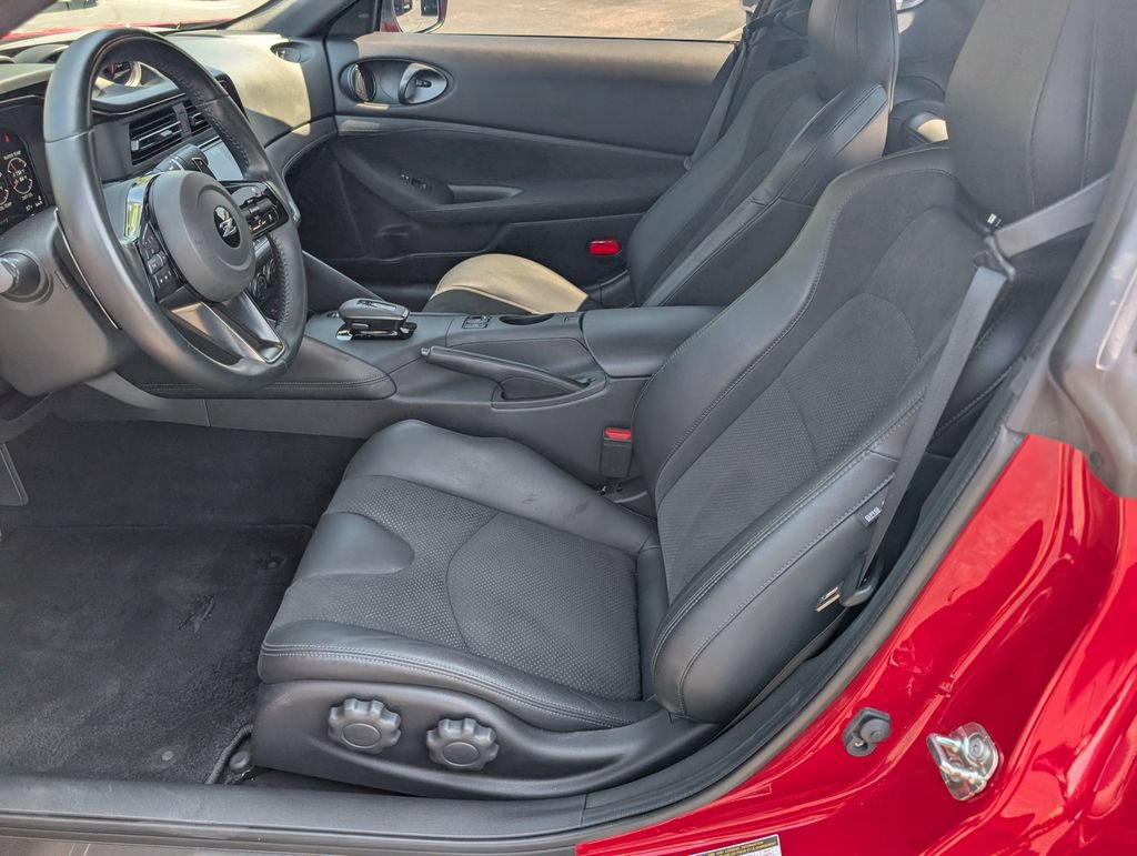 Used 2025 Nissan Z Performance w/ Floor Mat Package RWD image 10