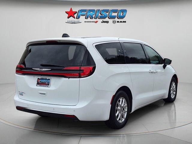 Used 2025 Chrysler Pacifica Select FWD image 7