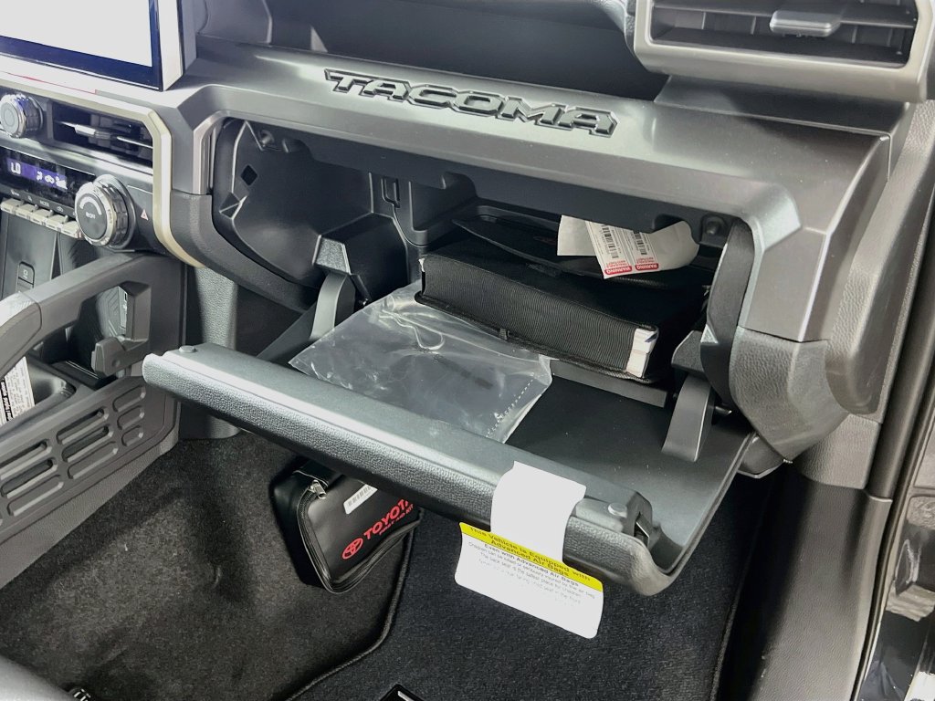 New 2026 Toyota Tacoma TRD Off-Road AWD/4WD image 31