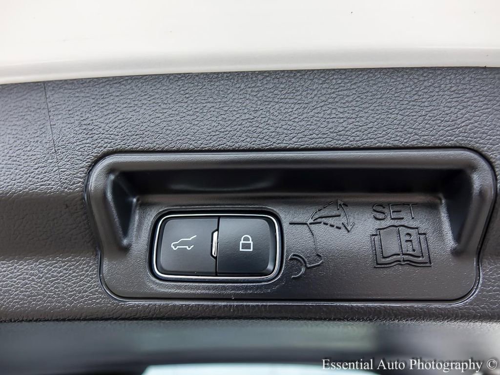 Used 2025 Ford Explorer ST AWD/4WD image 26