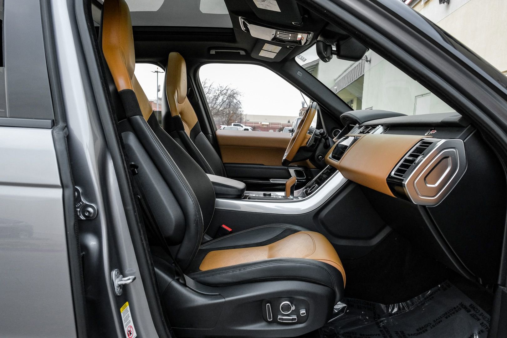 Used 2020 Land Rover Range Rover Sport SVR AWD/4WD image 44