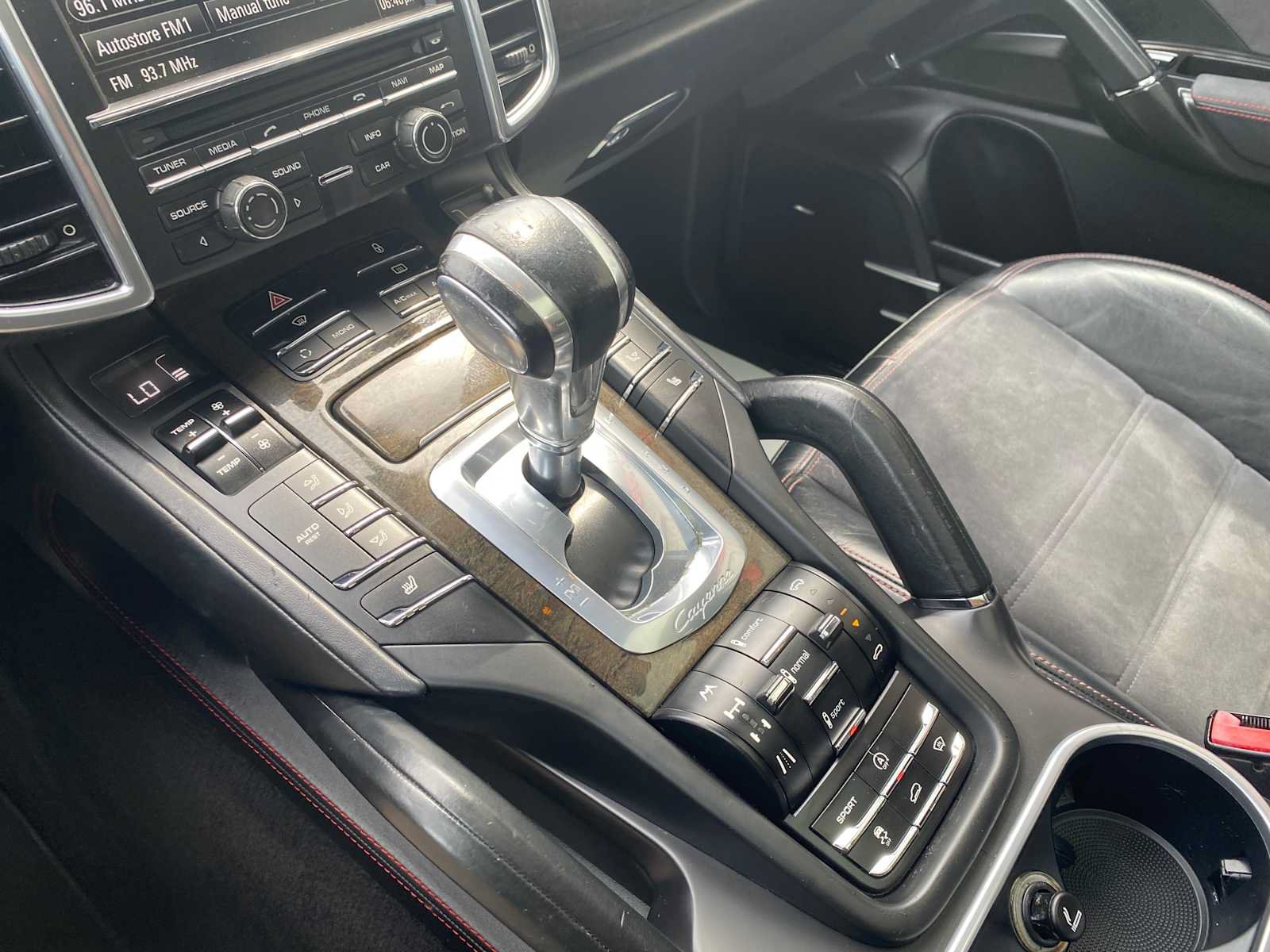 Used 2013 Porsche Cayenne GTS AWD/4WD image 24