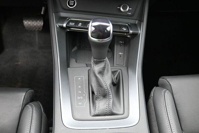 Used 2025 Audi Q3 2.0T Premium w/ Convenience Package AWD/4WD image 27