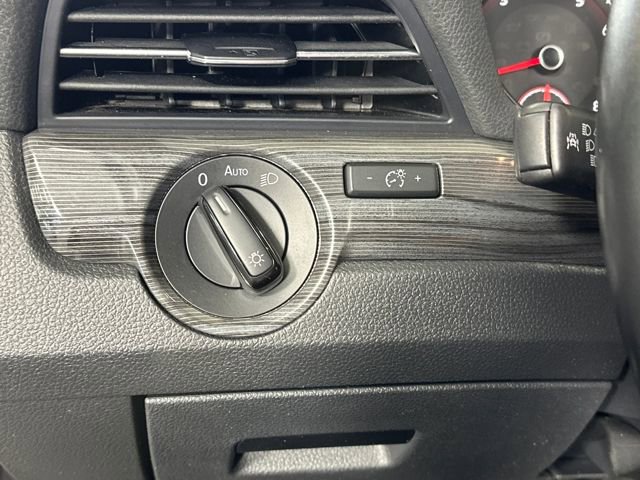 Used 2021 Volkswagen Passat 2.0T R-Line FWD image 19