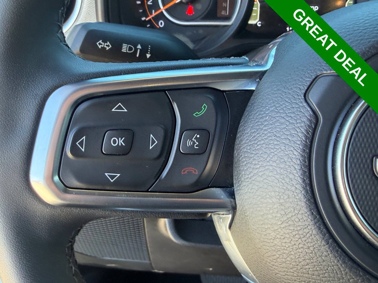 Used 2026 Jeep Wrangler Unlimited Sahara AWD/4WD image 18