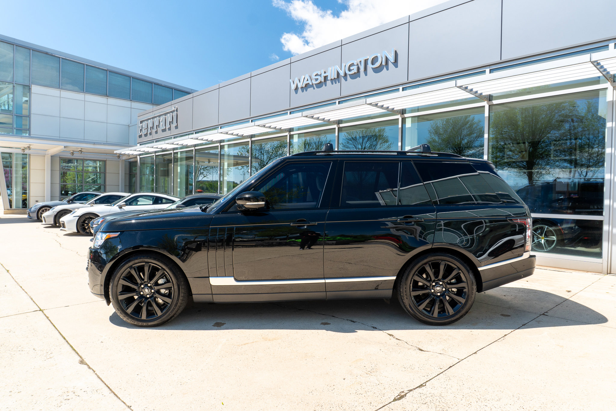 Used 2016 Land Rover Range Rover Supercharged image 3