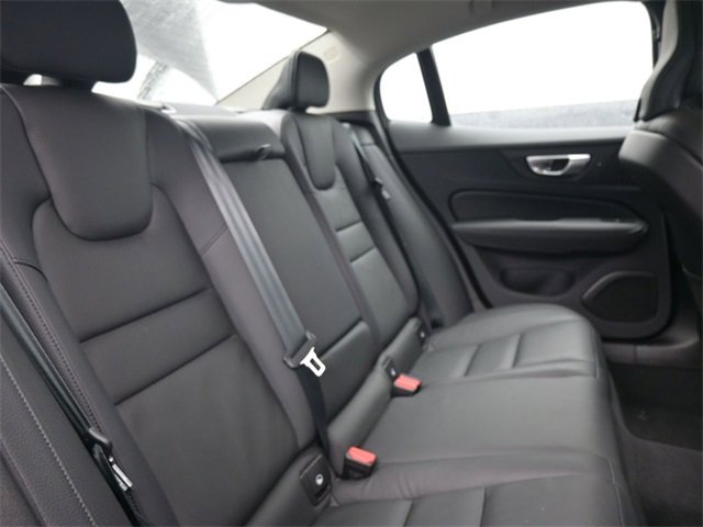 Used 2024 Volvo S60 B5 Plus image 31