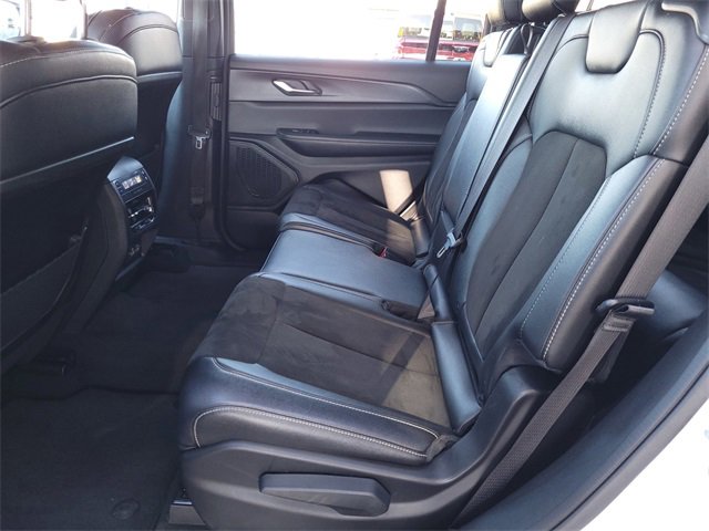 Certified 2024 Jeep Grand Cherokee L Laredo image 17