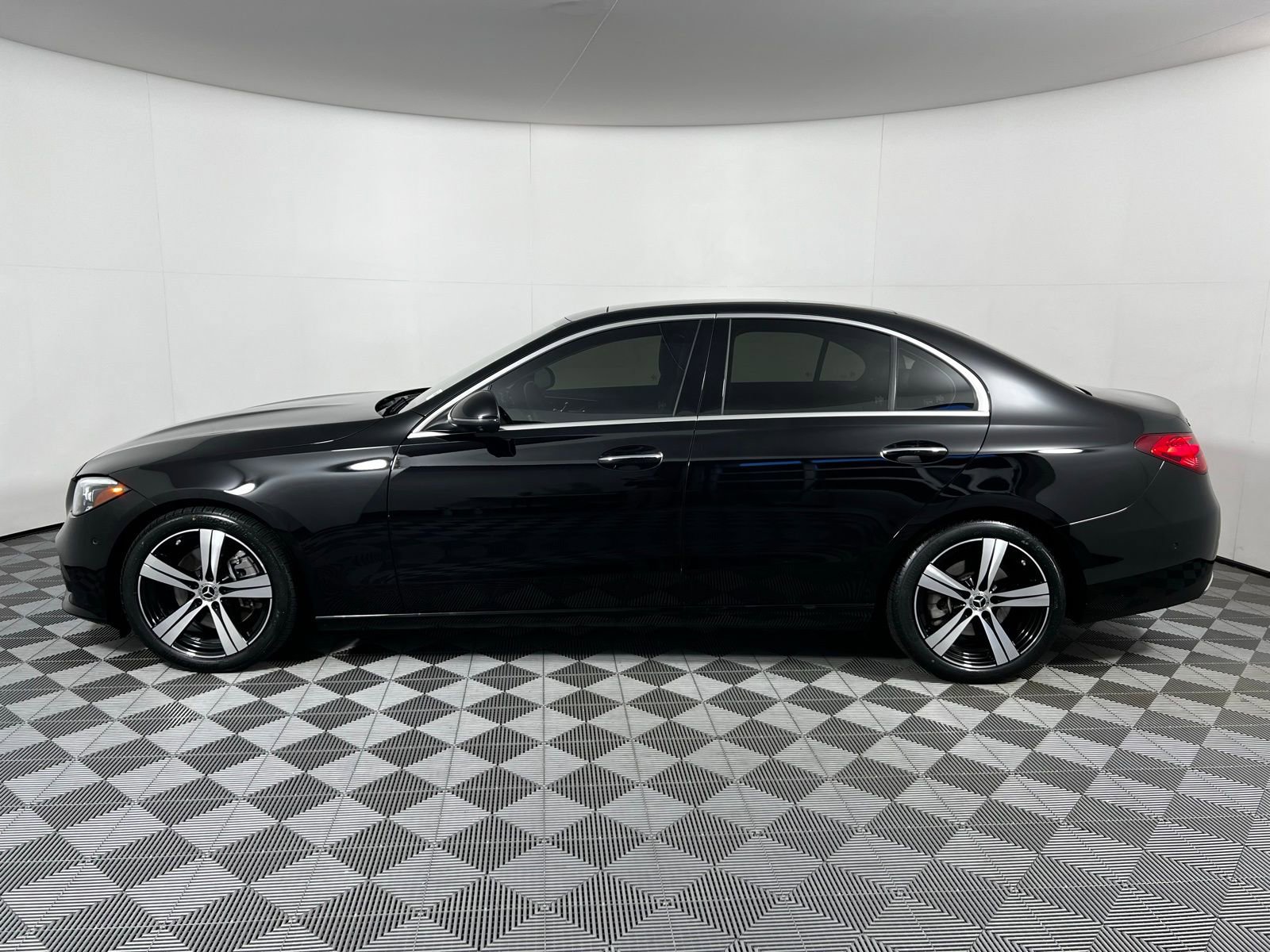 Used 2023 Mercedes-Benz C 300 4MATIC Sedan image 8