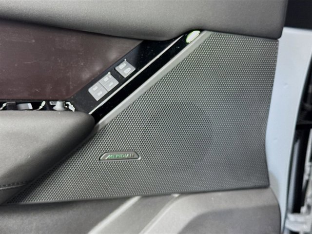 Used 2026 Land Rover Range Rover Velar Dynamic SE image 21