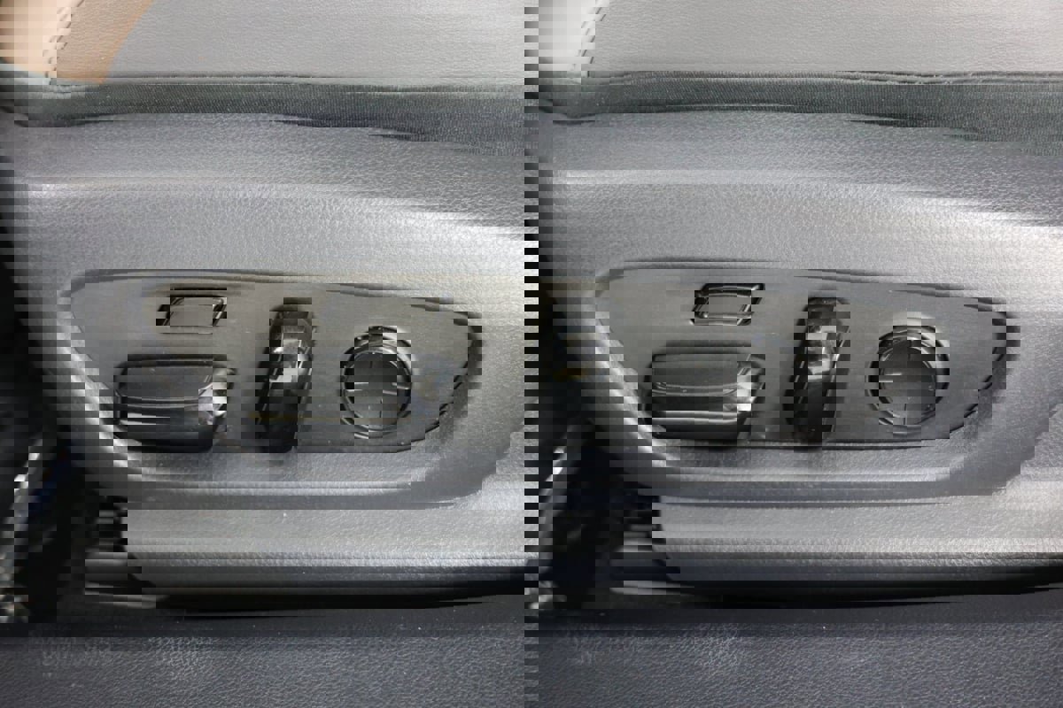 Used 2024 Lexus ES 350 Ultra Luxury w/ Accessory Package (Z2) image 24