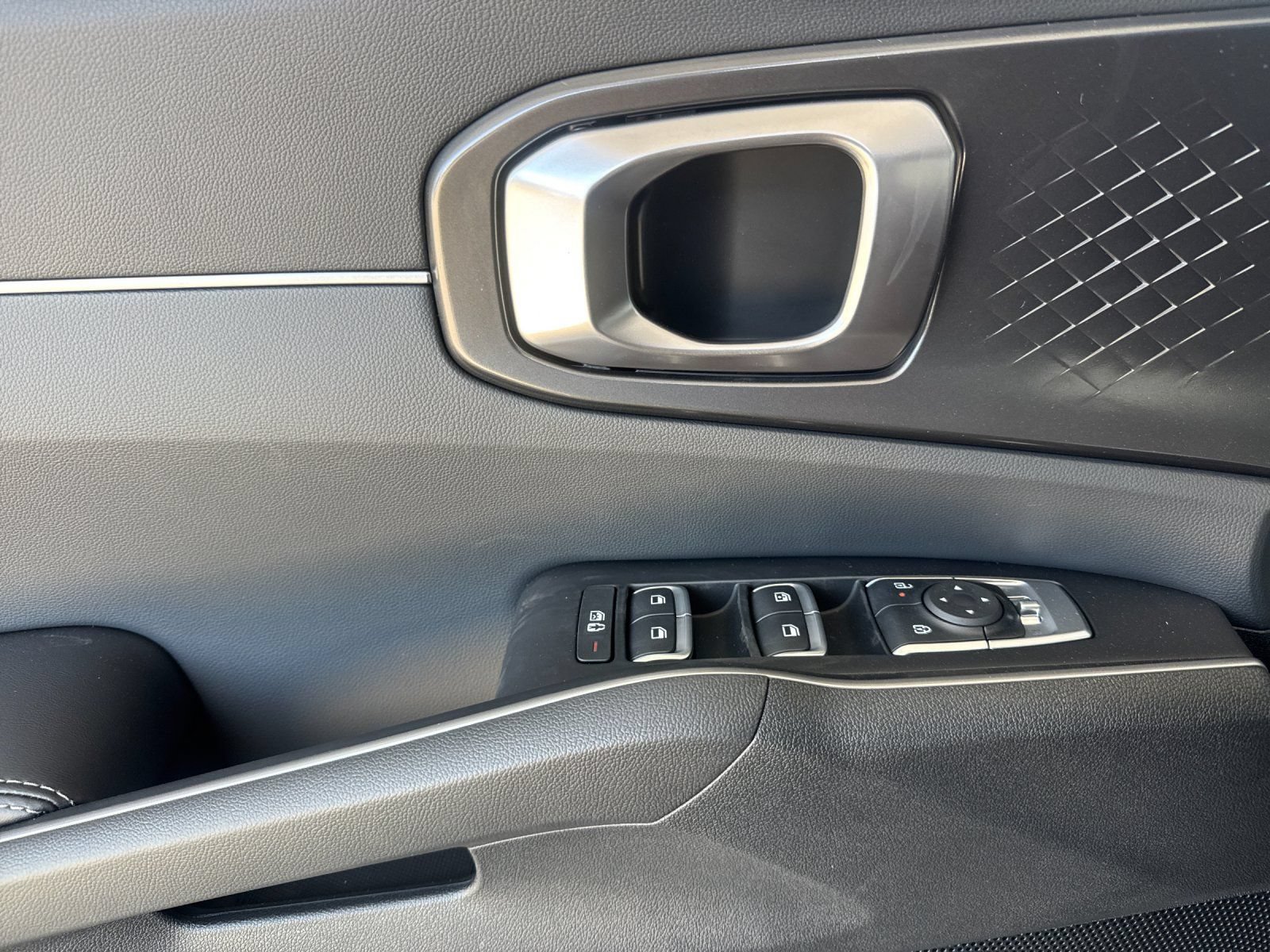 New 2026 Kia Sorento LX FWD image 11