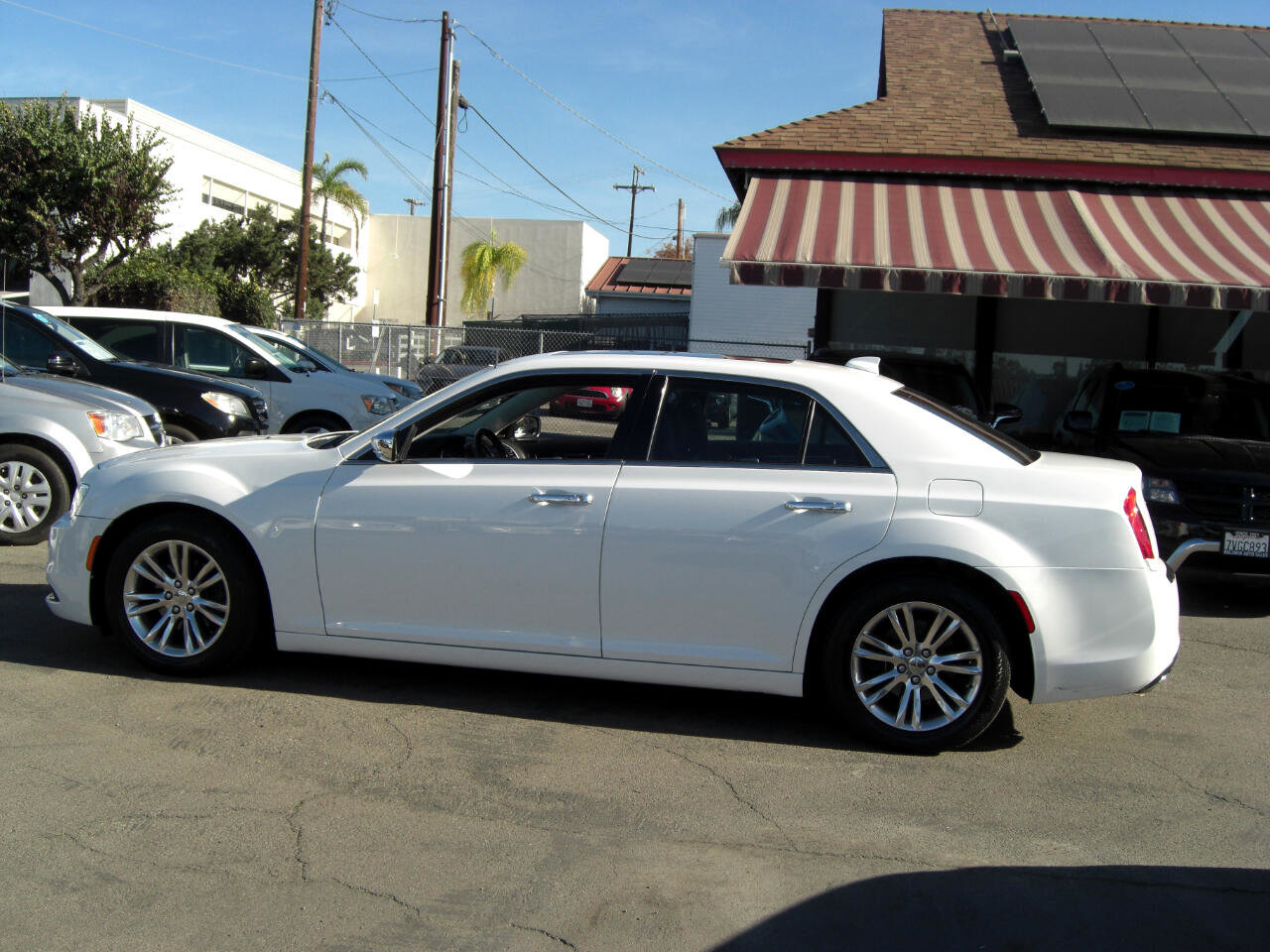 Used 2016 Chrysler 300 C image 11