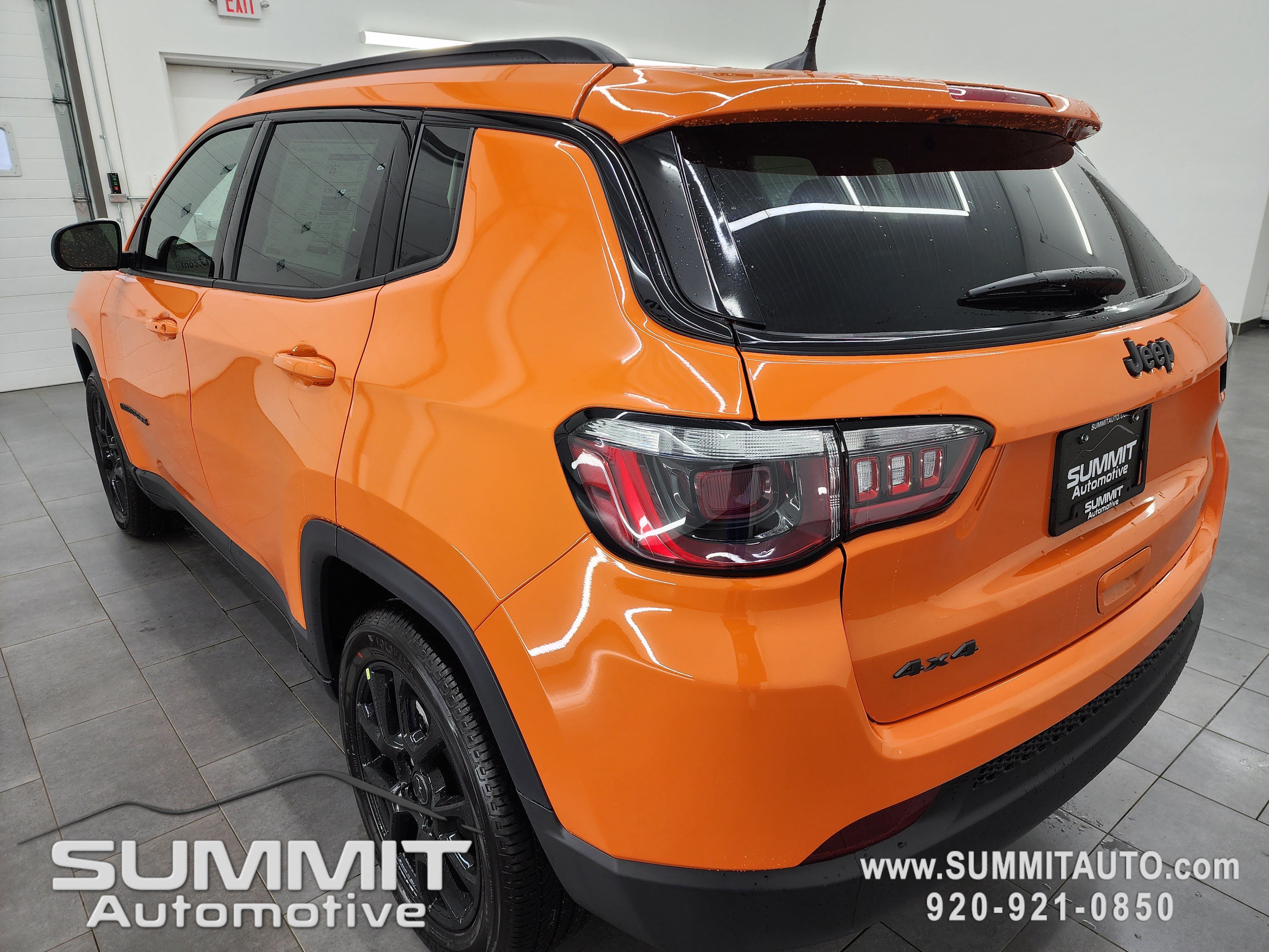 New 2026 Jeep Compass Latitude w/ Sun and Sound Group AWD/4WD image 6
