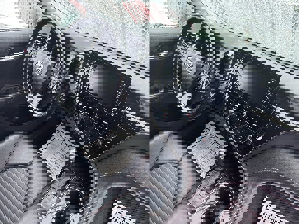 Used 2023 Toyota Camry SE image 16