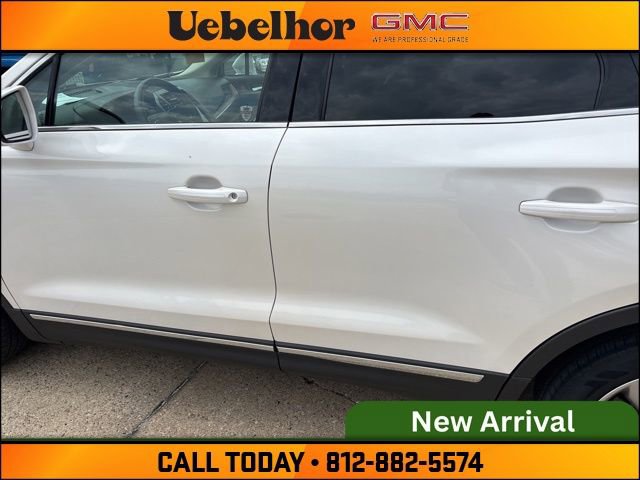 Used 2019 Lincoln MKC Select w/ Select Plus Package FWD image 9