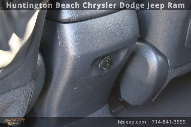 Used 2018 Hyundai Santa Fe SE image 33