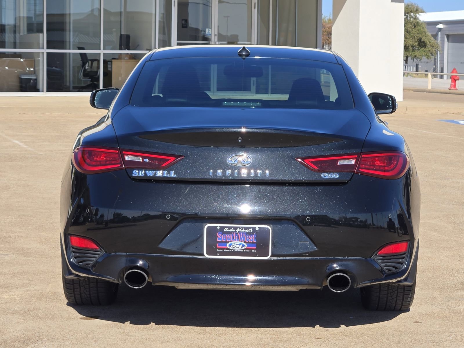 Used 2019 INFINITI Q60 3.0t Luxe w/ Essential Package image 6
