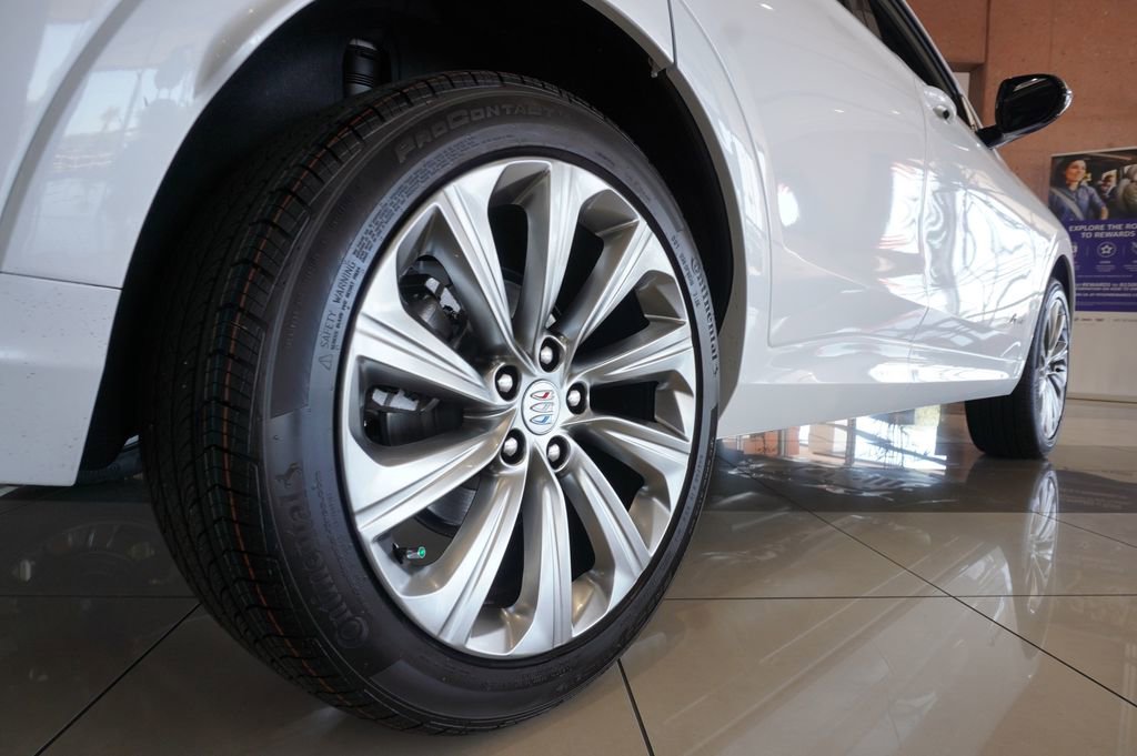 New 2026 Buick Envista Avenir image 6