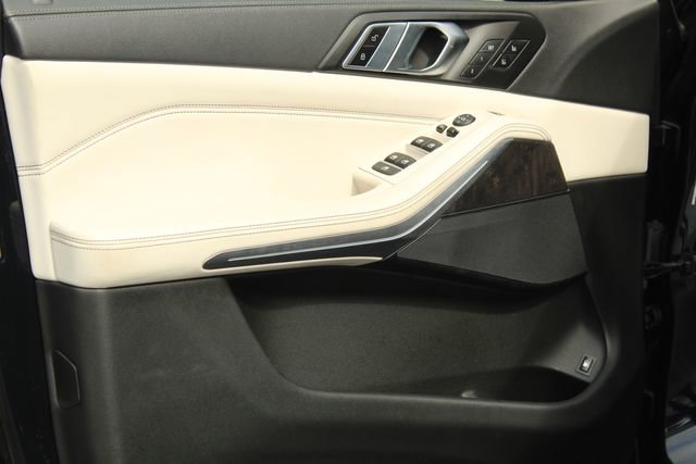 Used 2022 BMW X5 xDrive45e w/ M Sport Package image 23