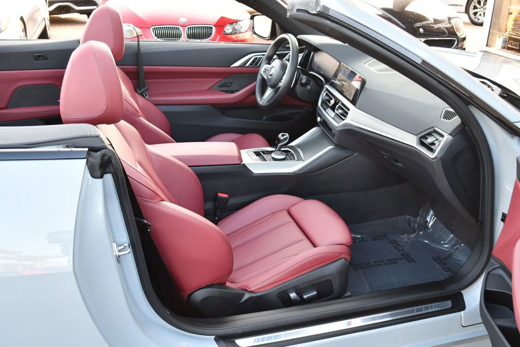 Used 2023 BMW M440i Convertible w/ Premium Package image 19