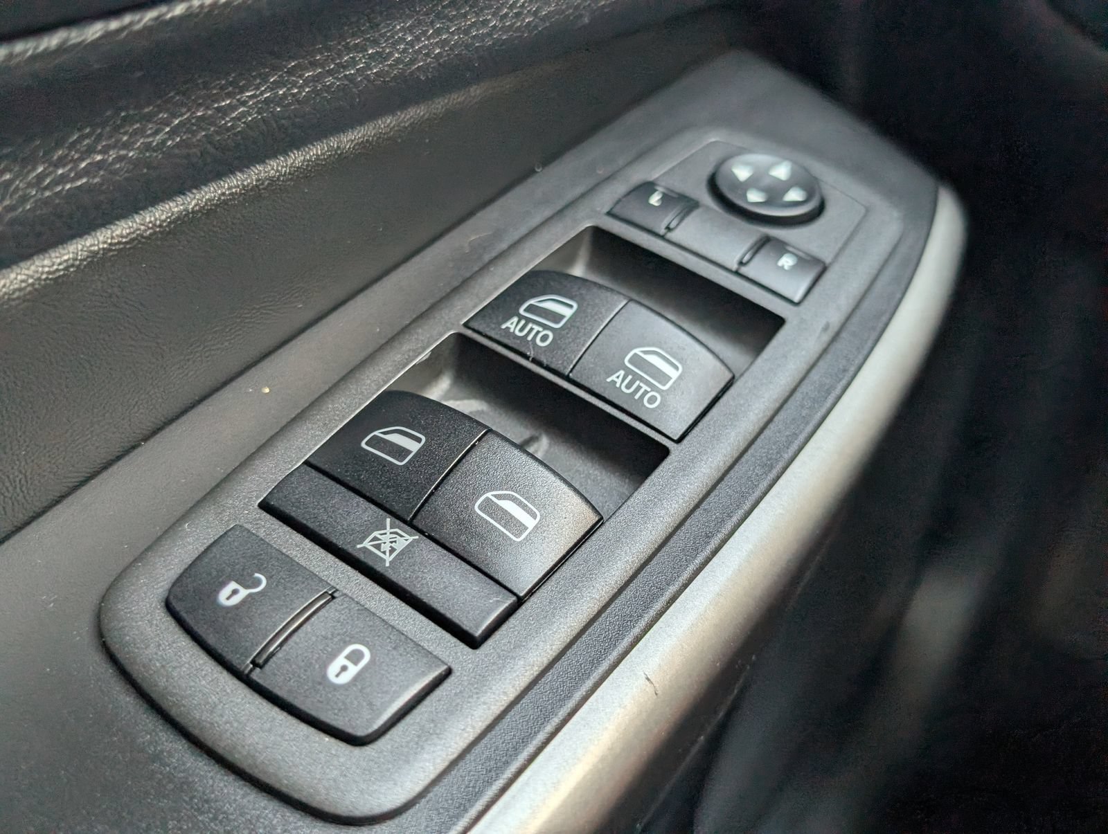 Used 2021 Jeep Cherokee Latitude Lux 80th Anniv w/ Quick Order Package 26U 80TH FWD image 24