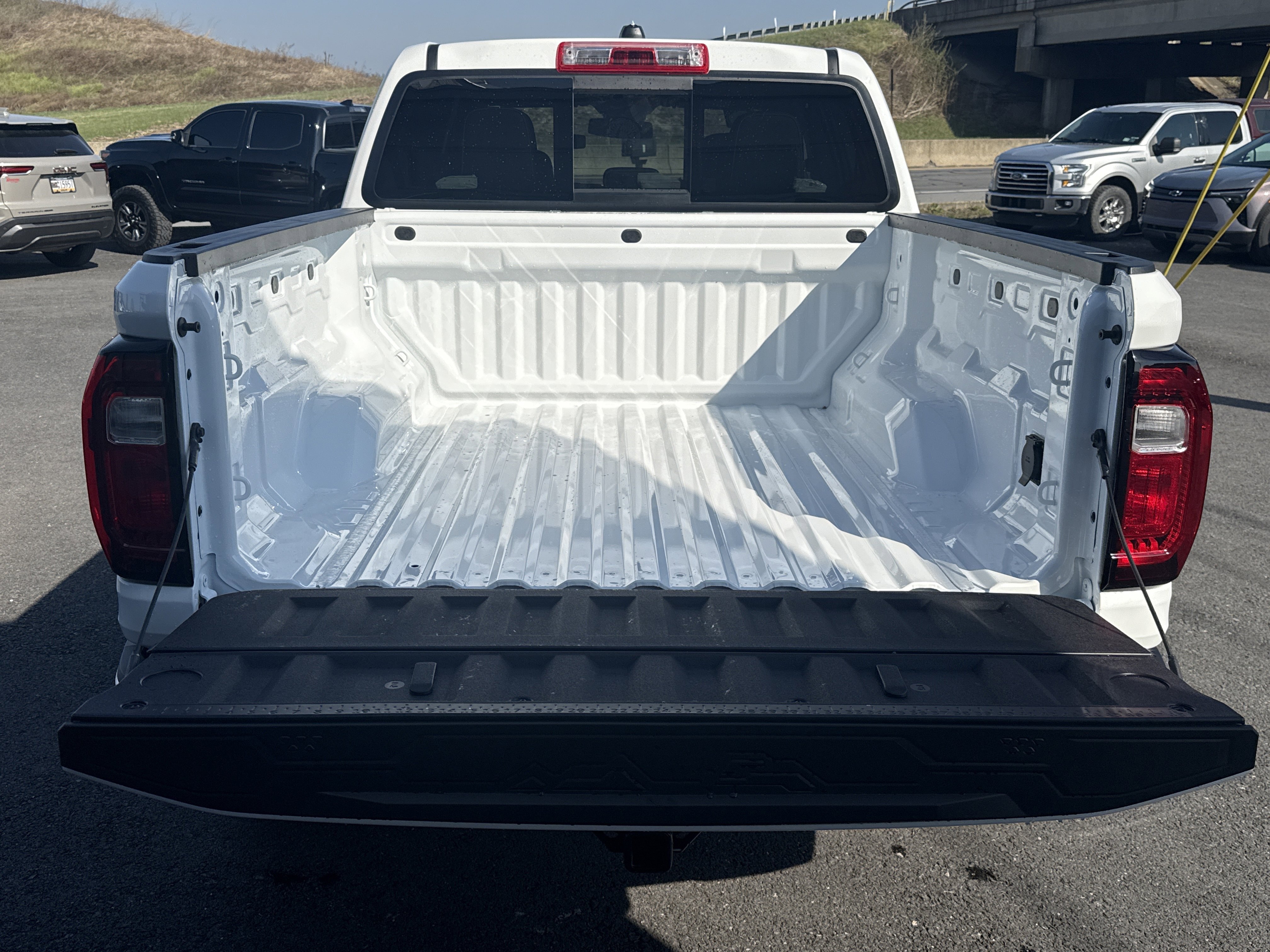 New 2026 GMC Canyon AT4 w/ Nightfall Essentials Package AWD/4WD image 5