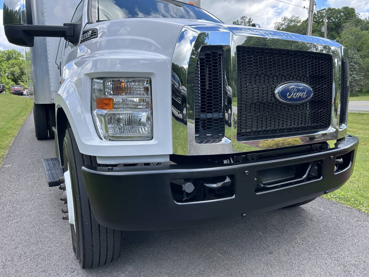 Used 2023 Ford F650 2WD Regular Cab Super Duty image 4