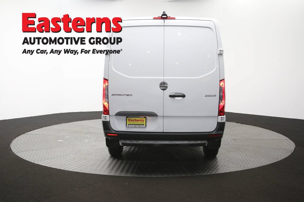Used 2019 Freightliner Sprinter 2500 RWD image 32