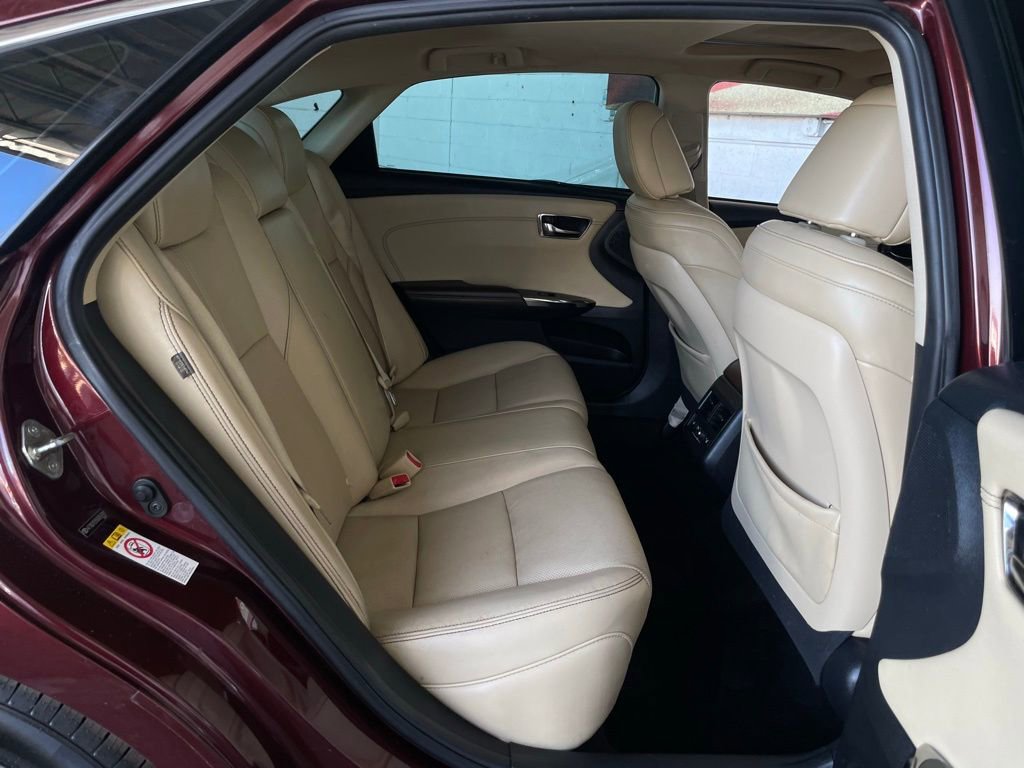 Used 2016 Toyota Avalon Limited image 19